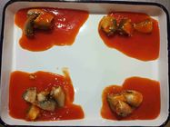 Sardine inscatolate in salsa al pomodoro, sardine aperte facili imballate in acqua