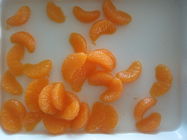 La nutrizione ha inscatolato le fette arancio/mandarini inscatolati in succo