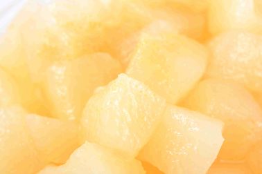 La pera inscatolata fresca di 100% divide in due il processo Brix 14 - 17% di conservazione dello sciroppo