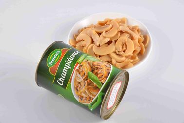 Il nuovo raccolto che inscatola i funghi selvaggi/ha inscatolato i funghi senza grasso
