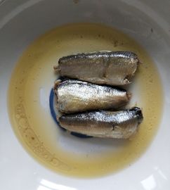 Varietà Sardegna in scatola Sardegna pesce Porto di carico Xiamen