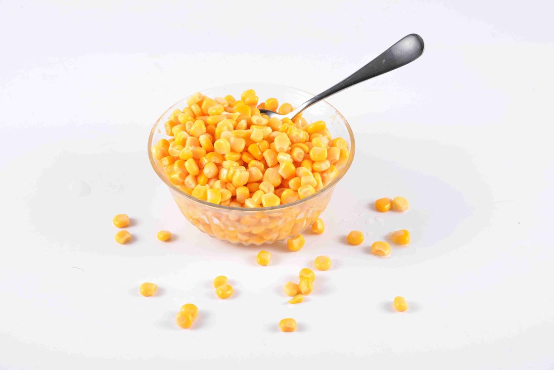 Corn in scatola dolce dolce sapore dolce fresco dolce perfetto per qualsiasi piatto