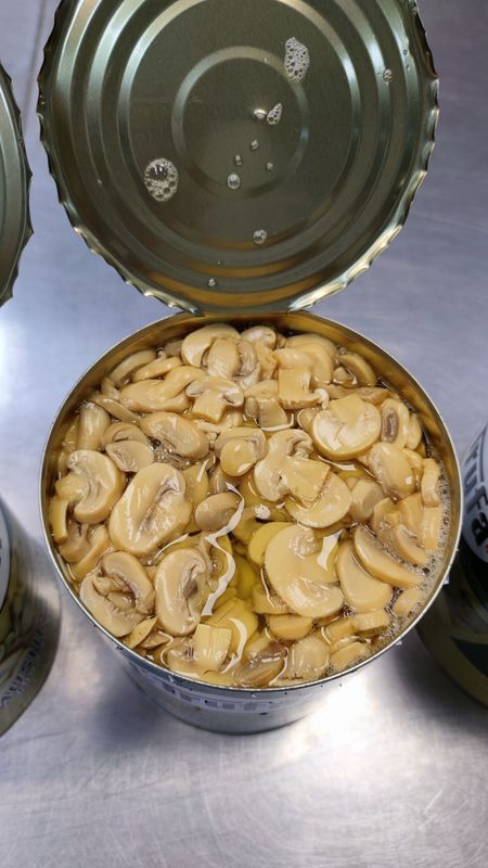 Prodotto in scatola di champignon versatile verdura in scatola perfetta per applicazioni culinarie e di produzione alimentare