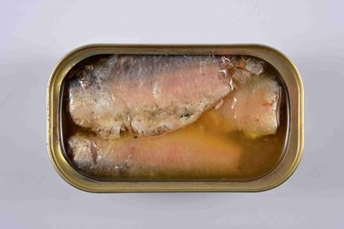 Il pesce della sardina inscatolato sodio basso in olio, sale ha imballato gli alimenti a rapida preparazione delle sardine