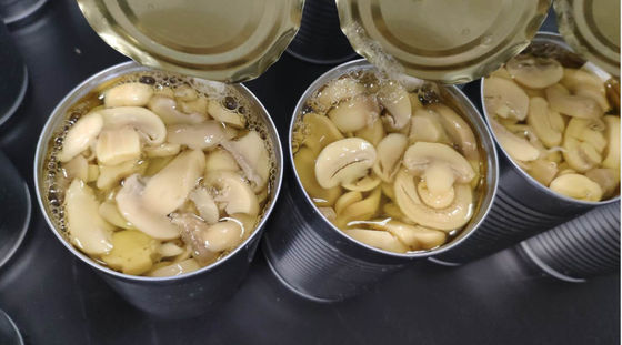 Funghi di champignon in scatola Funghi di champignon con salinità 0,6-1,3 percento Conservare in luogo fresco e asciutto Perfetto per la lavorazione degli alimenti